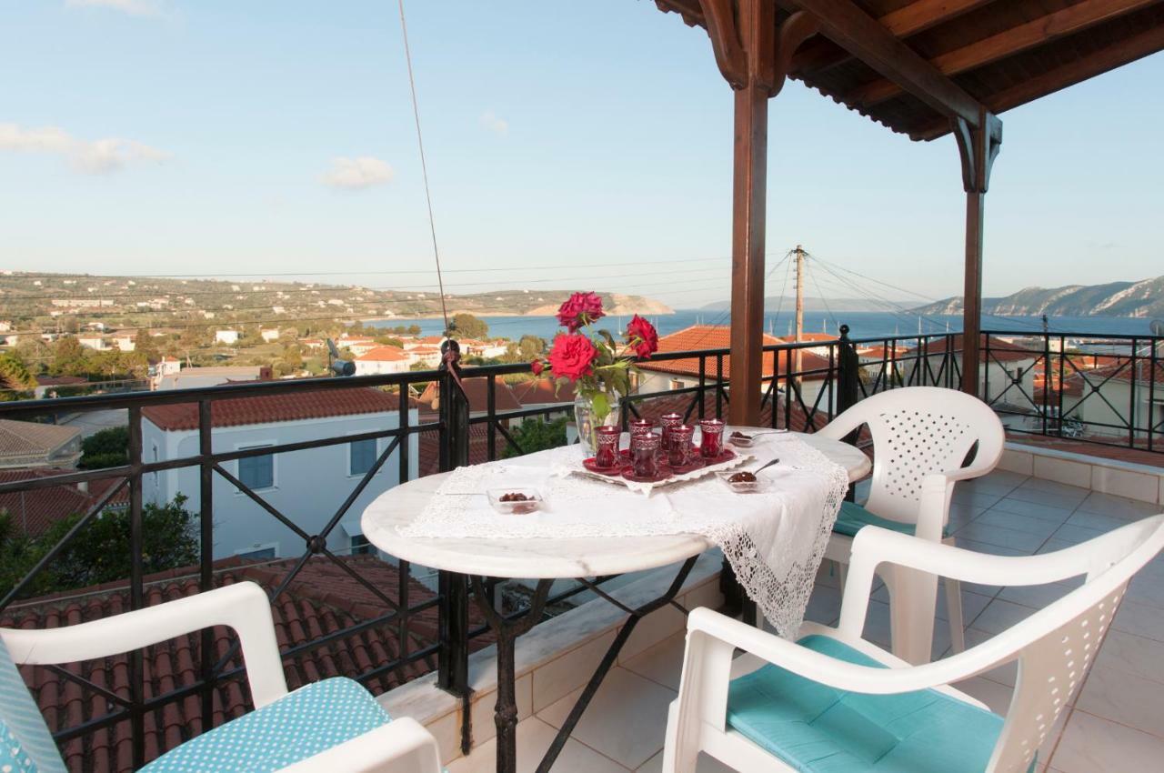 Apartamento The House Of "Angelina", Magnificent View Of The Sea Methoni  Exterior foto