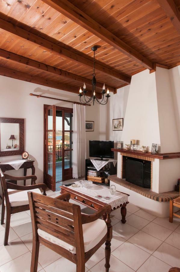Apartamento The House Of "Angelina", Magnificent View Of The Sea Methoni  Exterior foto